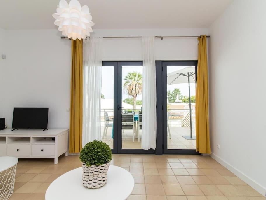 הוילה Rainbow House - Sea View & Pool & Garage & Garden & אלבופיירה מראה חיצוני תמונה